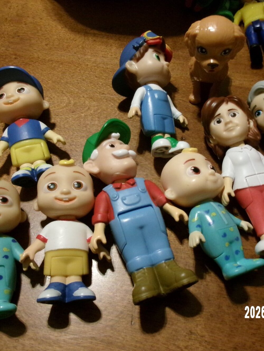 Cocomelon 2021 JJ & Friends Family Toy Figure Lot Of 9 JJ Tom Tom Mom Dad